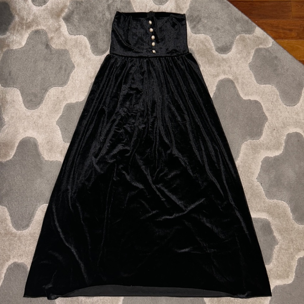 Never worn!! Shein size small maxi velvet skirt!